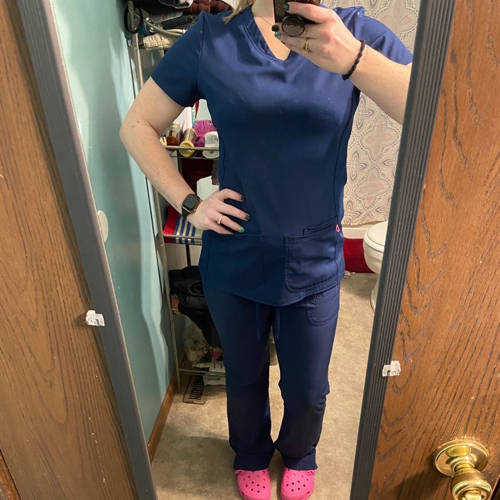 Heartsoul size Small scrub set